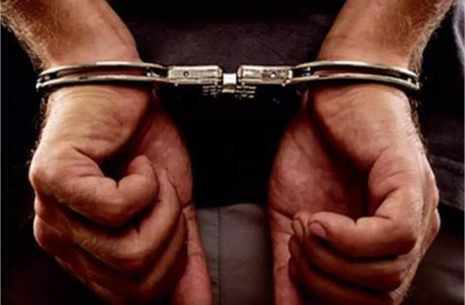 Police caught thief group