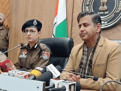 जालंधर के 10 स्कूलों को ब्लास्ट की धमकी मिली थी।